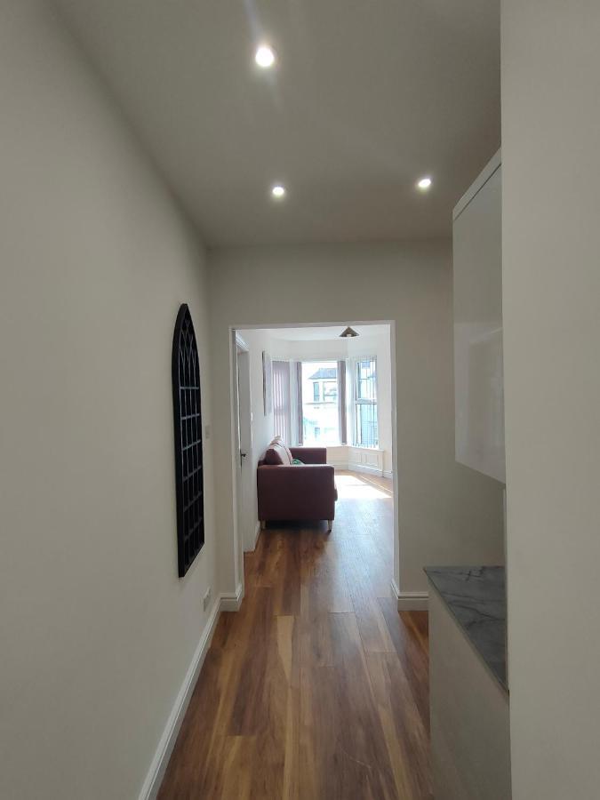 Lovely Refurbished Apartments, Morecambe Promenade Bagian luar foto