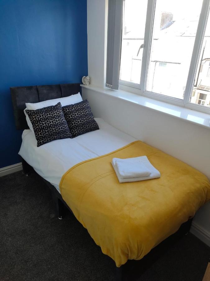 Lovely Refurbished Apartments, Morecambe Promenade Bagian luar foto