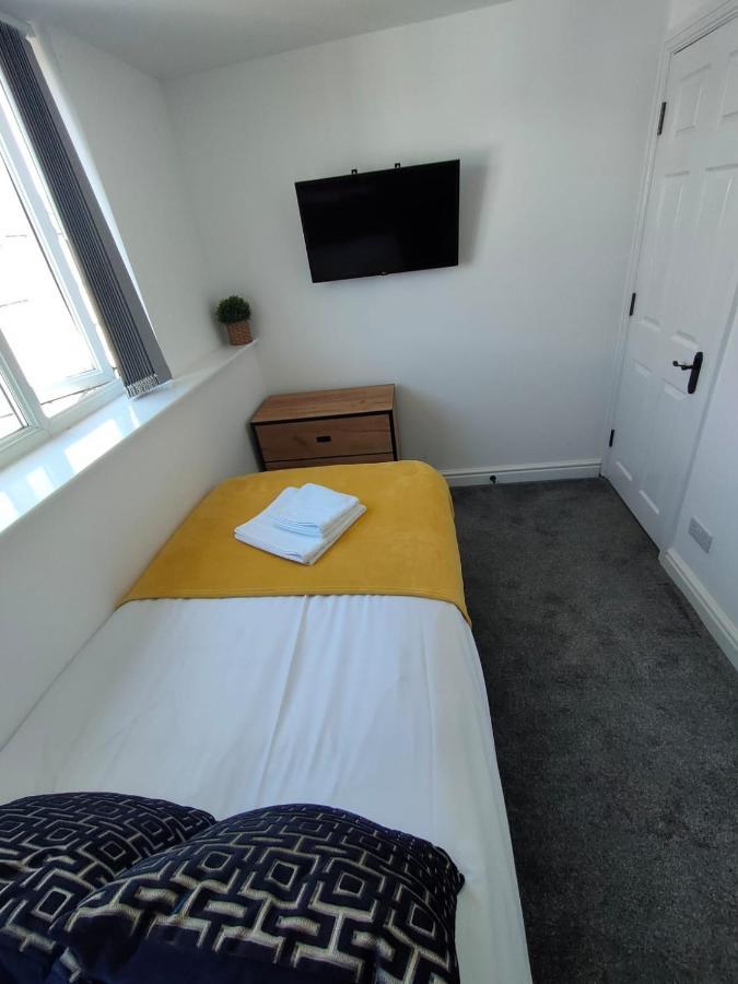Lovely Refurbished Apartments, Morecambe Promenade Bagian luar foto