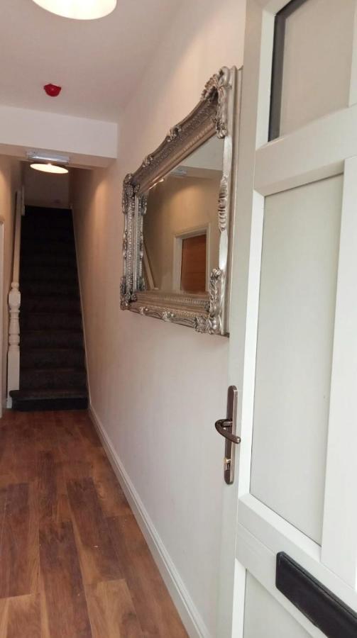 Lovely Refurbished Apartments, Morecambe Promenade Bagian luar foto