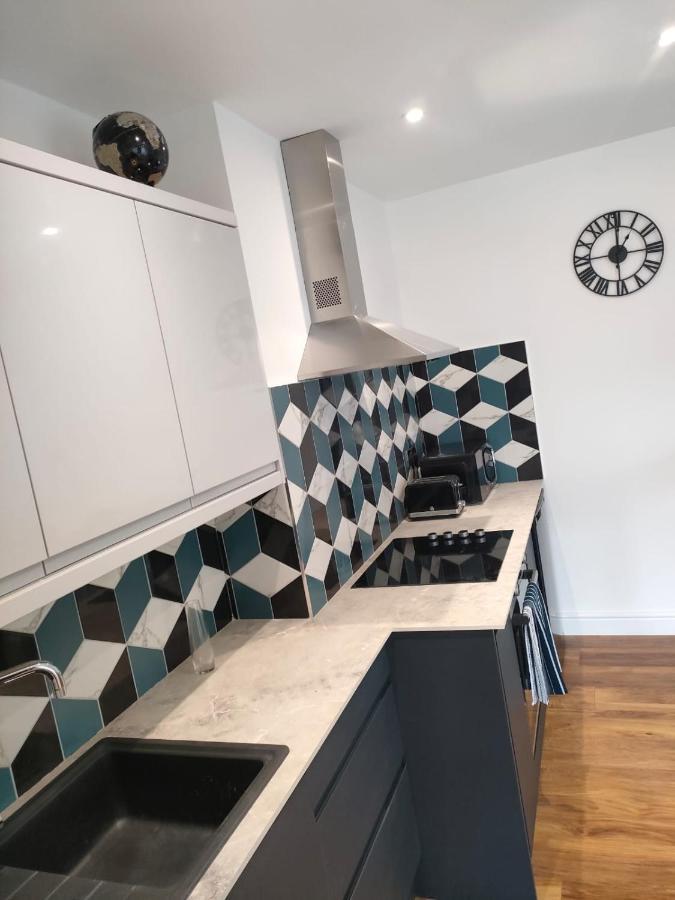 Lovely Refurbished Apartments, Morecambe Promenade Bagian luar foto