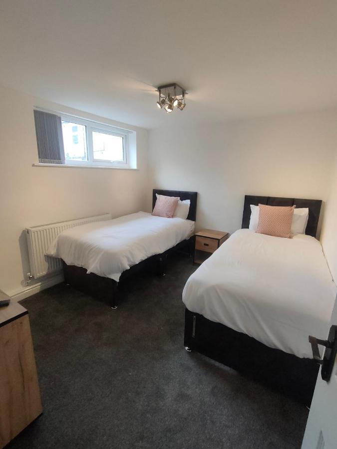 Lovely Refurbished Apartments, Morecambe Promenade Bagian luar foto