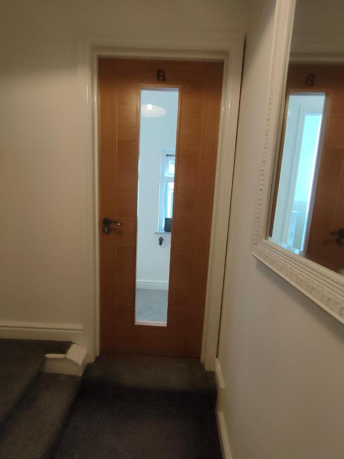 Lovely Refurbished Apartments, Morecambe Promenade Bagian luar foto