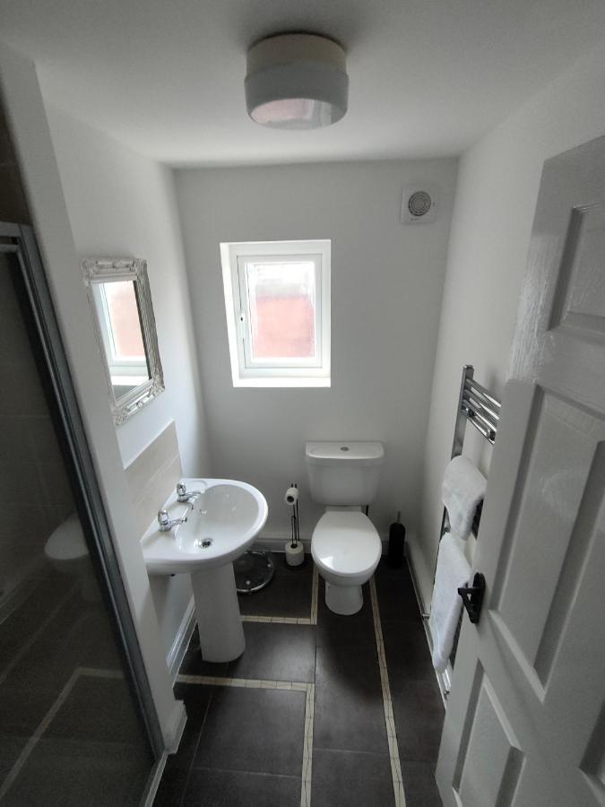 Lovely Refurbished Apartments, Morecambe Promenade Bagian luar foto